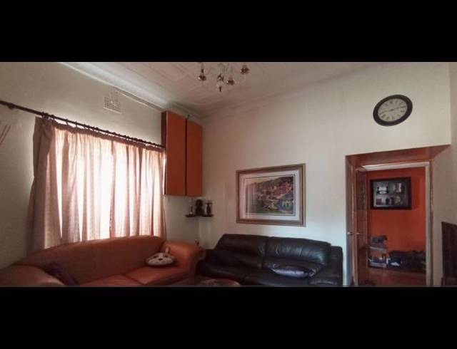 3 BEDROOM HOUSE FOR SALE IN KENSINGTON